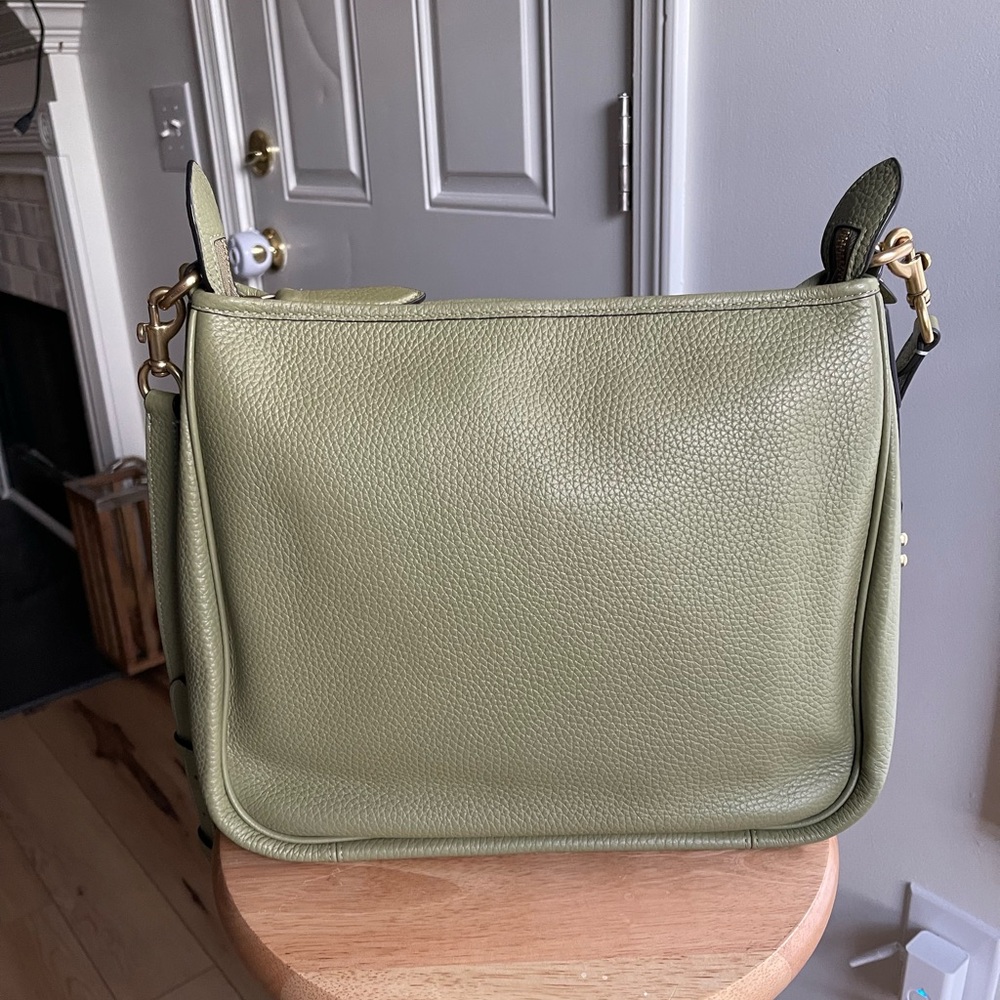 Coach Cary Shoulder Bag in Moss (BRAND NEW)
